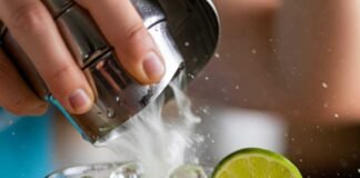 Easy Beach Cocktails You Can Make at Home Shaking a Daiquiri.